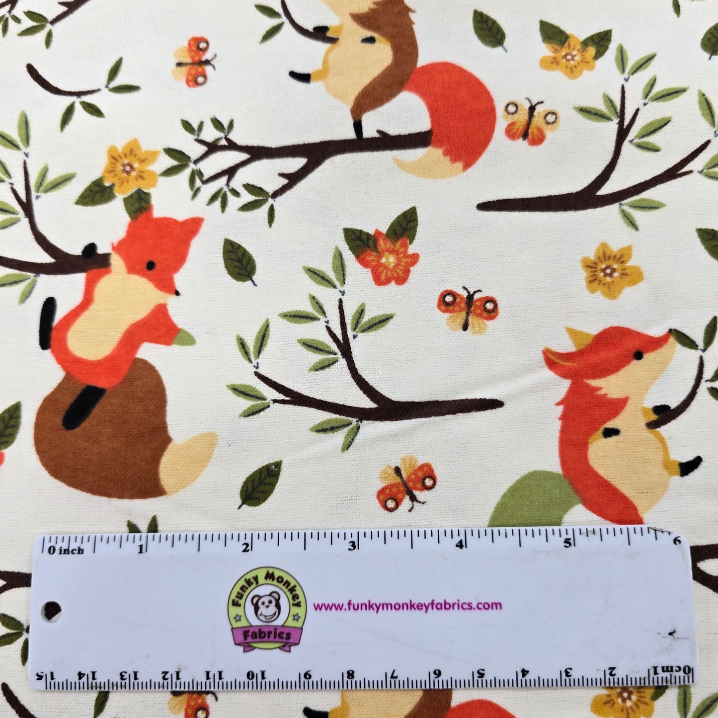 Climbing Foxes Cream - David Textiles Flannel