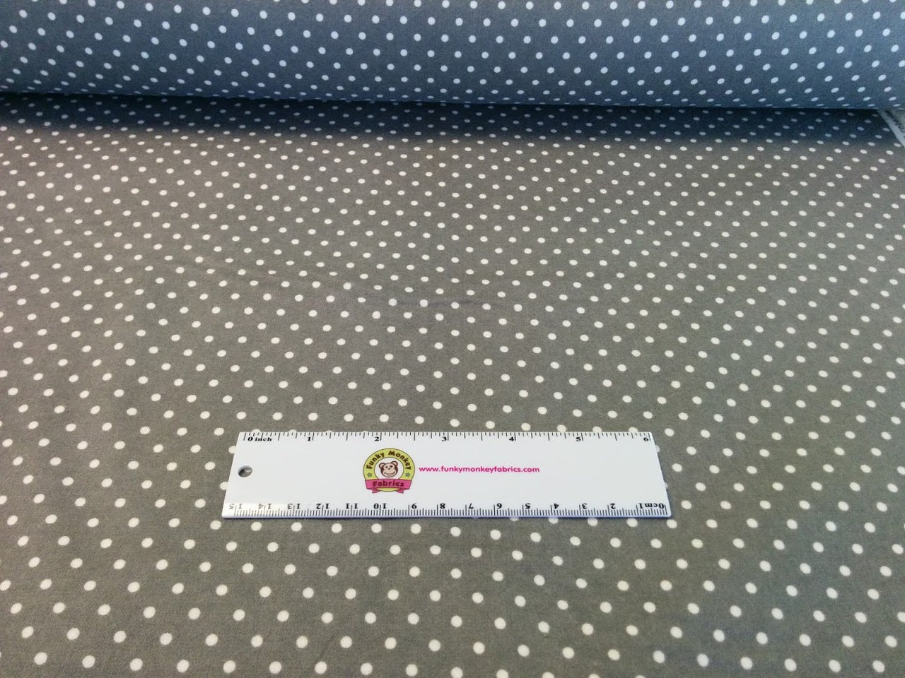 Grey Tiny Dots - Robert Kaufman Flannel (FIN-9255-12 grey)