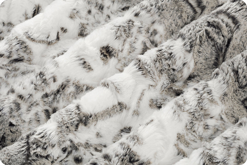 Charcoal Snowy Owl - Shannon Fabrics Cuddle Minky (lcsnowyowlcharcoal)