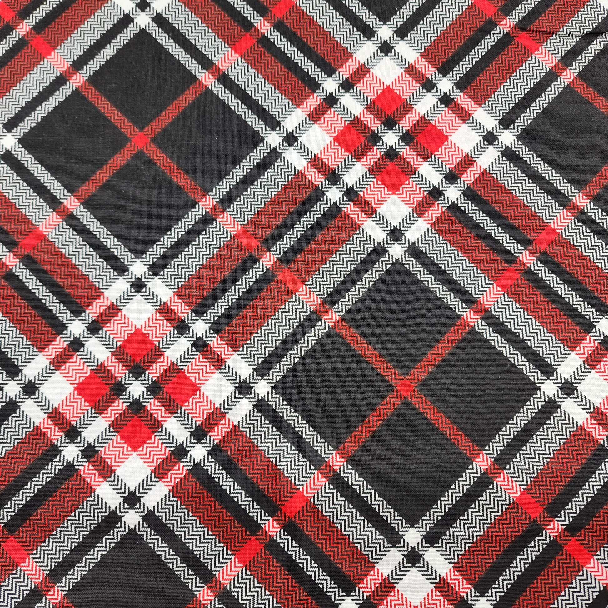 Red/Black Diagonal Plaid - 3 Wishes Cotton (19840-red)