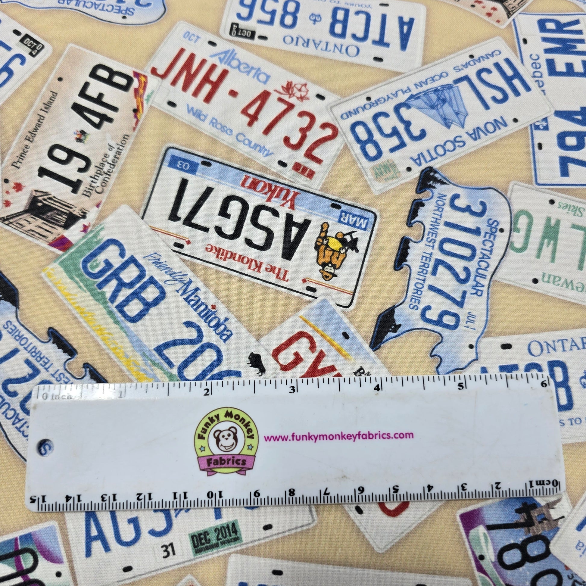 Natural License Plates - Proudly Canadian - Red Pine Cotton