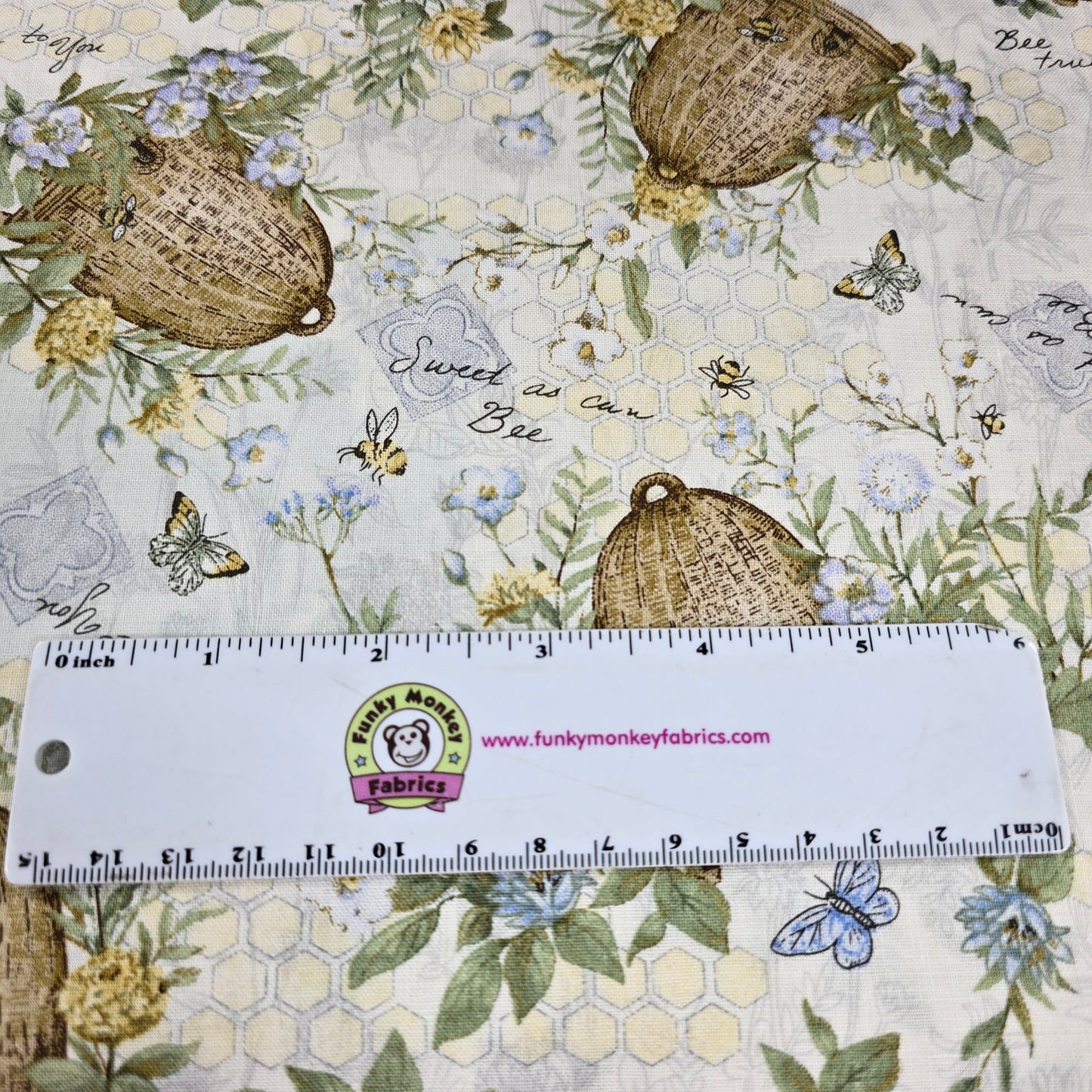 Tossed Beehives - Springs Creative Cotton