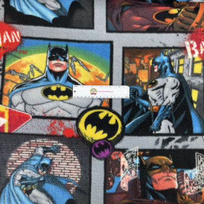 Batman Yield Sign & Graffiti - Camelot Fleece (23200010a-01)