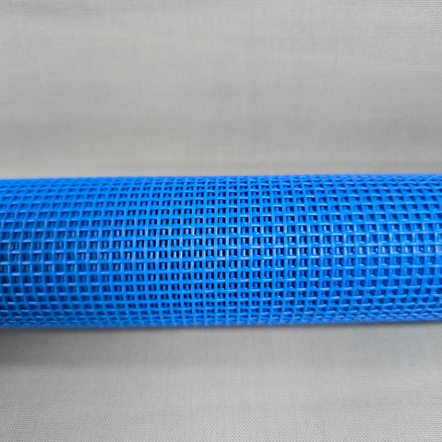Royal - Sew Easy Vinyl Mesh - 18in X 36in